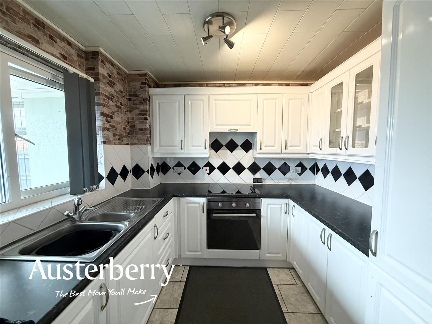 3 bed property in Kettering Drive, Stoke-On-Trent